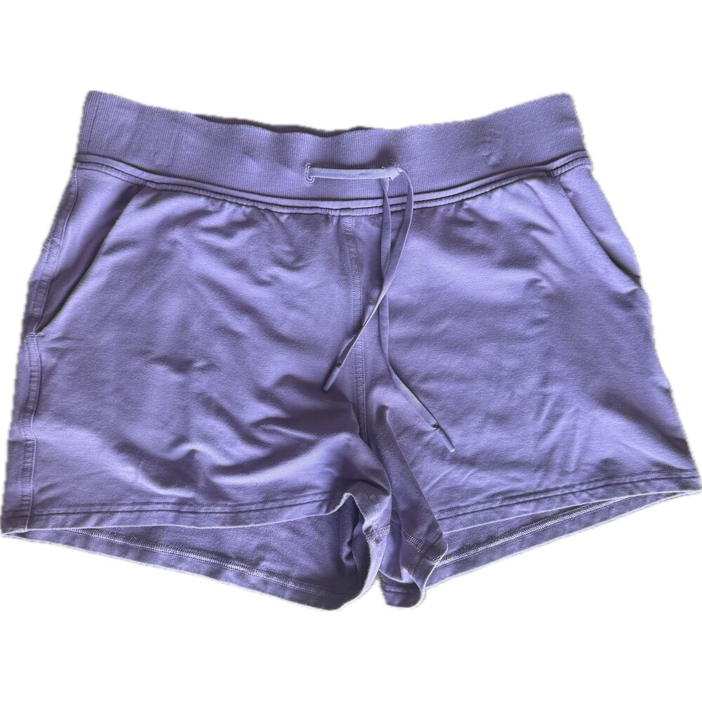 Lululemon Every Moment Shorts - purple Size 10 EUC